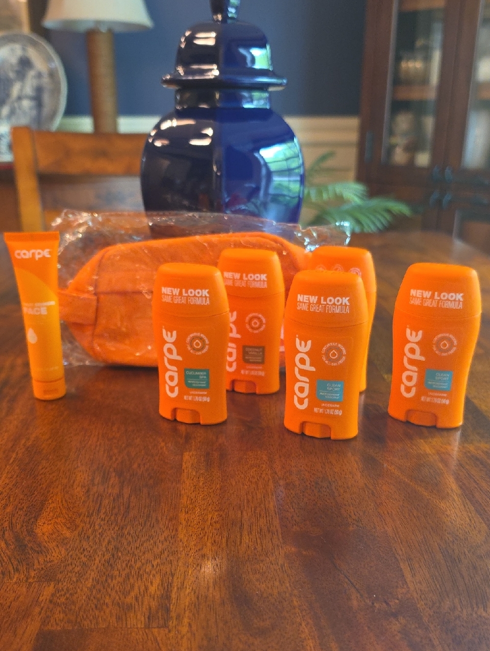 NIB Carpe Deoderant Multi Stick Set With Face Lotion Lip Balm And Travel Bag